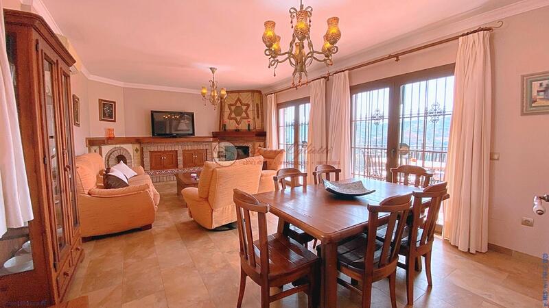 5 bedroom Villa for sale
