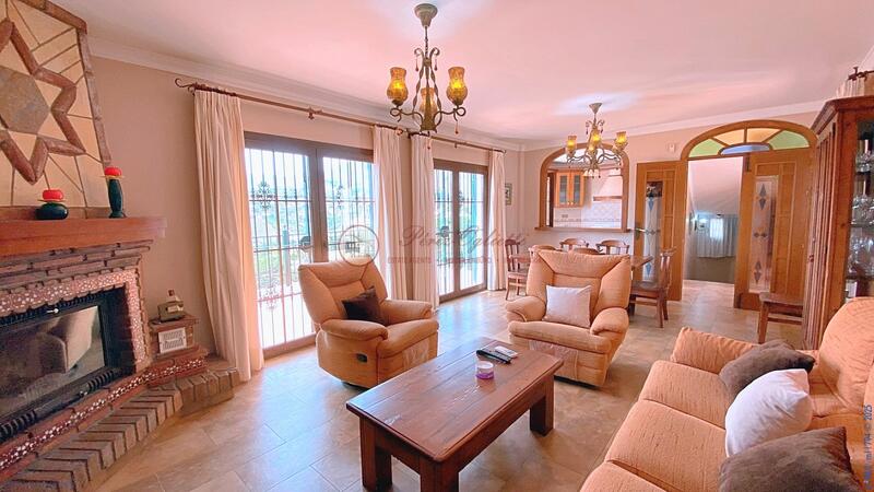 5 bedroom Villa for sale