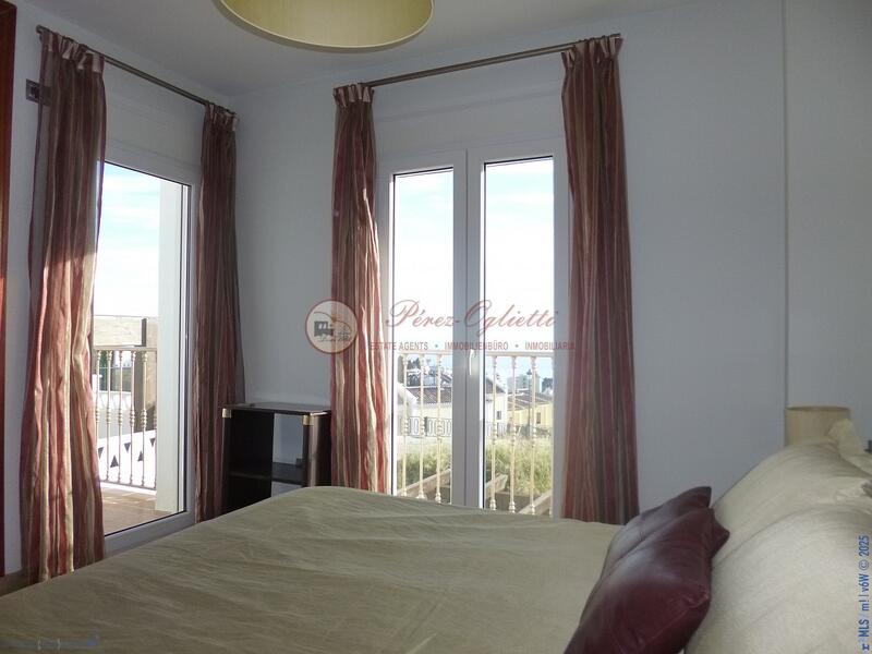 3 slaapkamer Gezinswoning Te koop