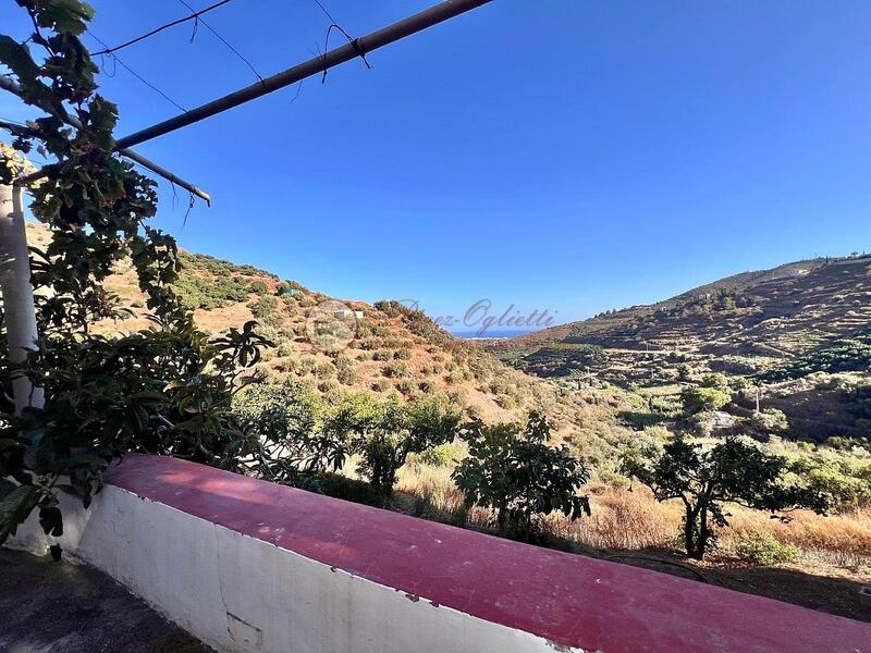 6 bedroom Country House for sale