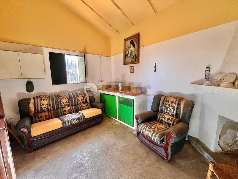 6 bedroom Country House for sale