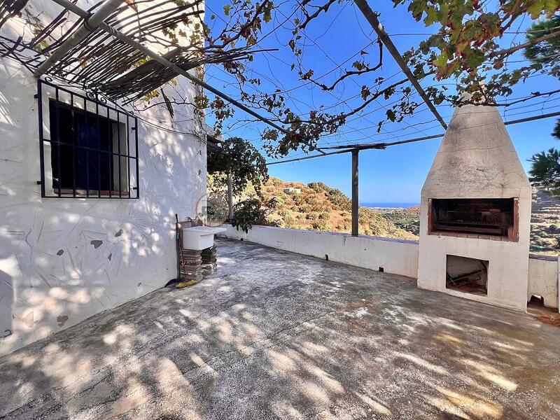 6 bedroom Country House for sale