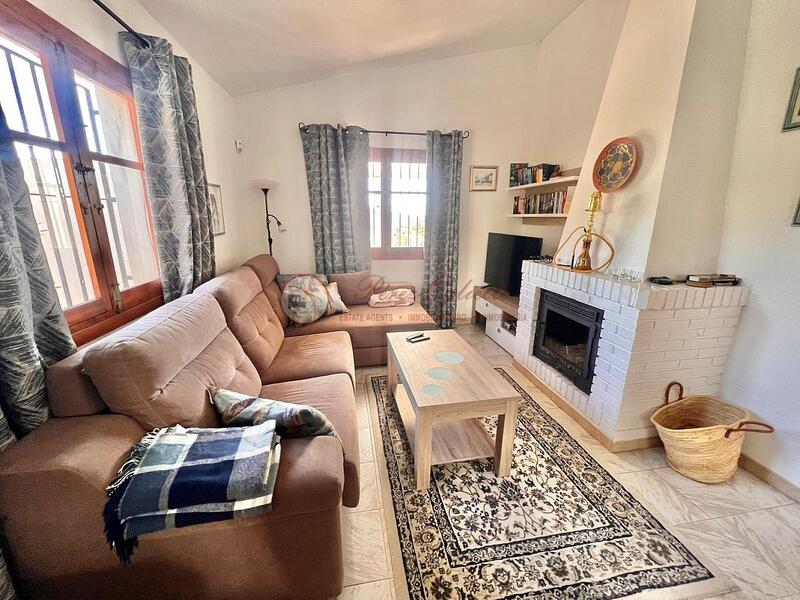 3 bedroom Country House for sale 3 bedroom Country House for sale