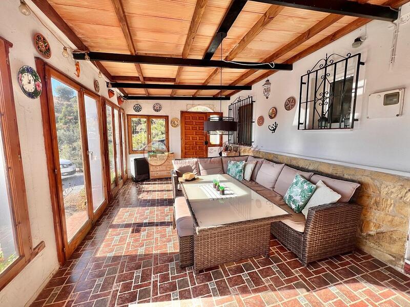 3 bedroom Country House for sale 3 bedroom Country House for sale