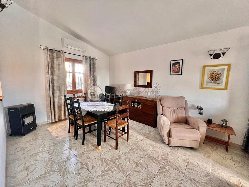 3 bedroom Country House for sale 3 bedroom Country House for sale