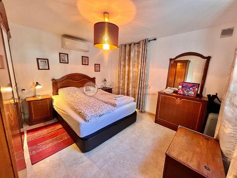 3 bedroom Country House for sale 3 bedroom Country House for sale