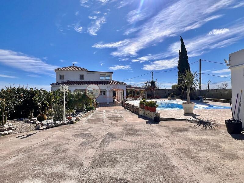 Villa til salgs i Nerja, Málaga