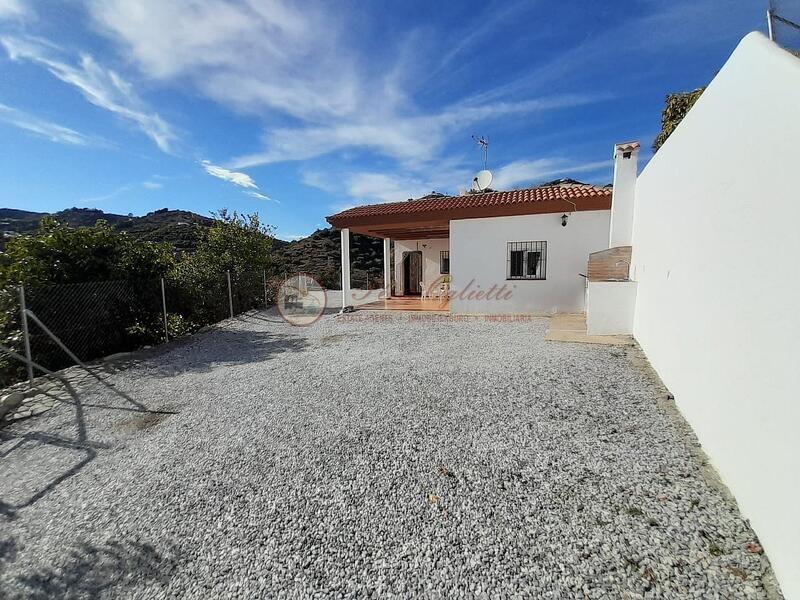 Stadthaus für Langzeitmiete in Torrox, Málaga