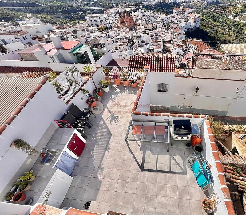 2 bedroom Townhouse for Long Term Rent