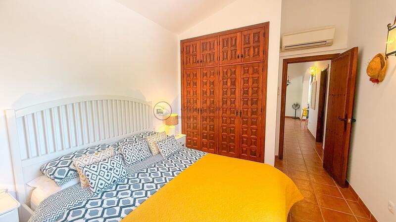 2 Cuarto Villa en venta