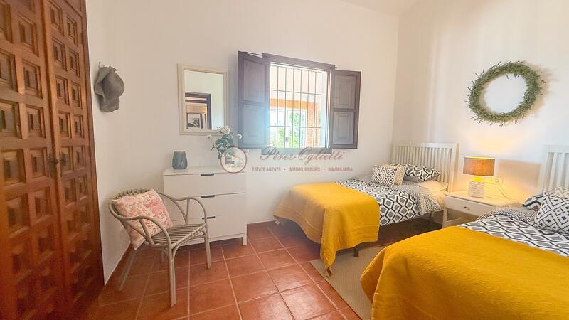 2 Cuarto Villa en venta