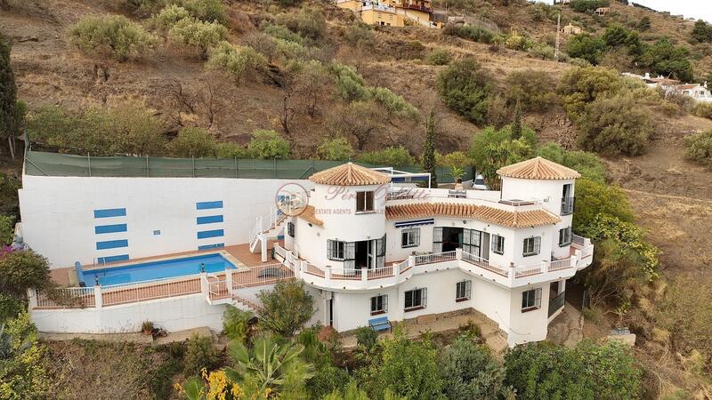 Villa en venta en Torrox, Málaga Villa en venta en Torrox, Málaga