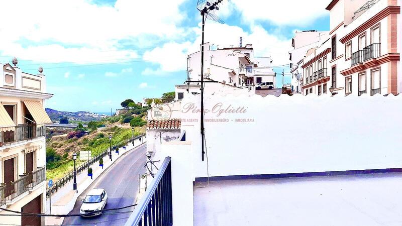 Radhus för långsiktig hyra i Torrox, Málaga