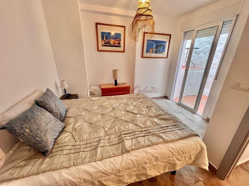 1 bedroom Townhouse for Long Term Rent