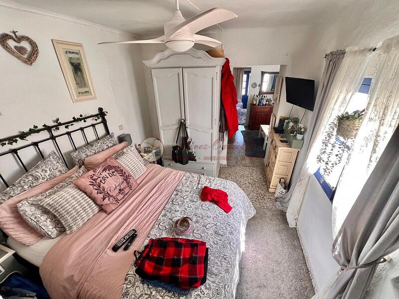 2 bedroom Townhouse for Long Term Rent