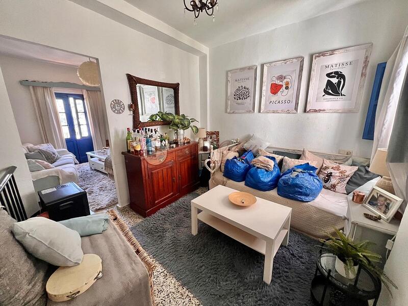 2 bedroom Townhouse for Long Term Rent