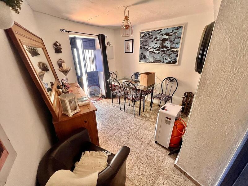 2 bedroom Townhouse for Long Term Rent