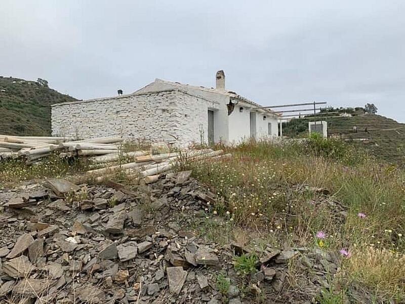 Landsted til salg i Torrox, Málaga