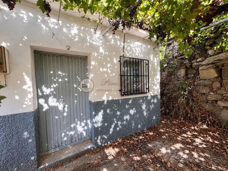 1 bedroom Country House for sale 1 bedroom Country House for sale