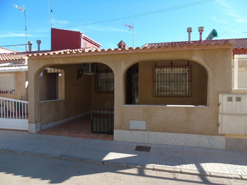 Villa til salg i Los Nietos, Almería