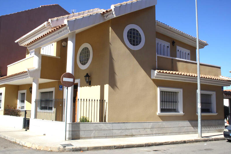 4 bedroom Villa for sale