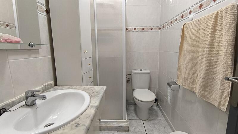 3 slaapkamer Gezinswoning Te koop