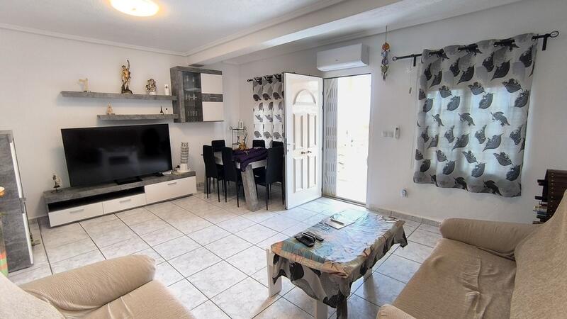 3 slaapkamer Gezinswoning Te koop