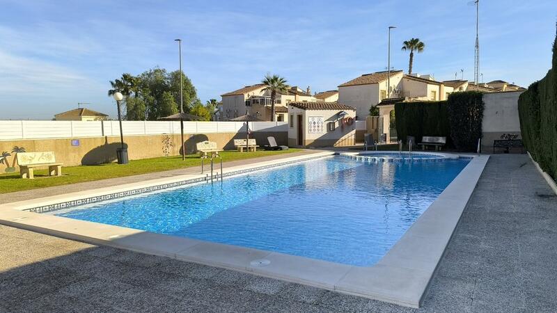 3 Cuarto Villa en venta