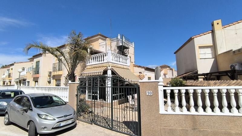 3 Cuarto Villa en venta
