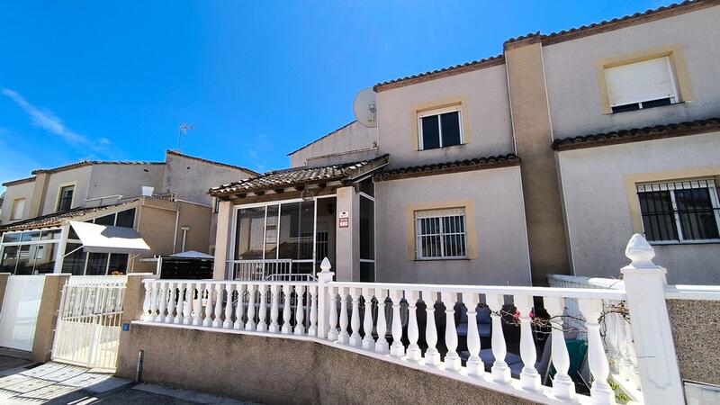 3 Cuarto Villa en venta