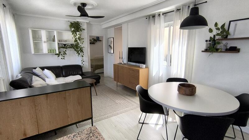 2 soverom Grottehuset til salgs