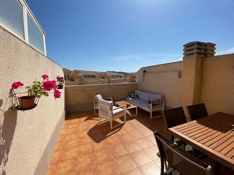 2 bedroom Townhouse for sale