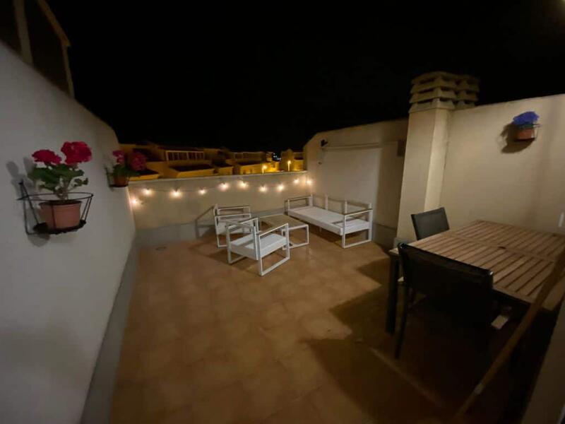 2 bedroom Townhouse for sale