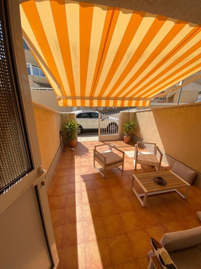 2 bedroom Townhouse for sale