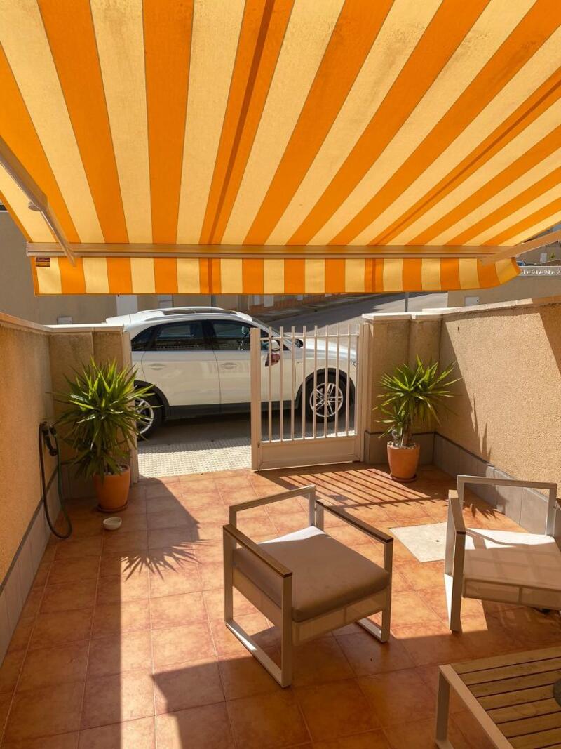 2 bedroom Townhouse for sale
