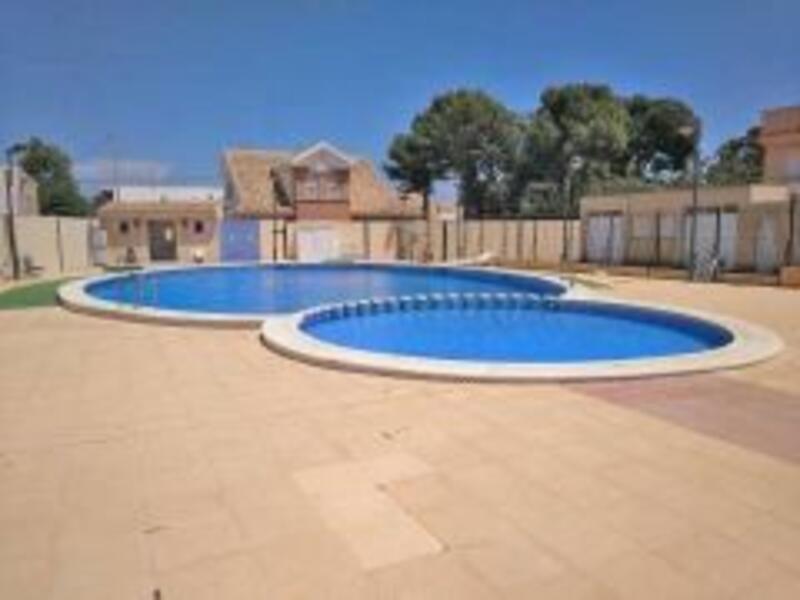 2 bedroom Townhouse for sale