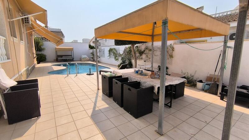 3 Cuarto Villa en venta