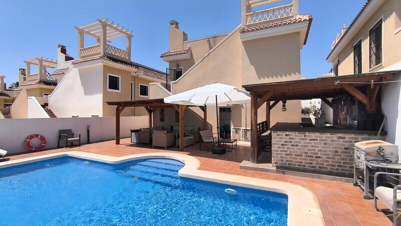 5 bedroom Villa for sale