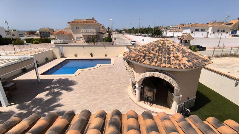 4 bedroom Villa for sale