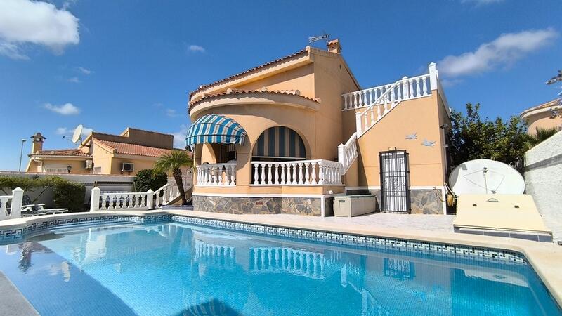3 Cuarto Villa en venta