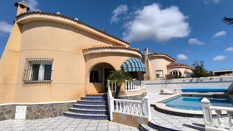 3 Cuarto Villa en venta