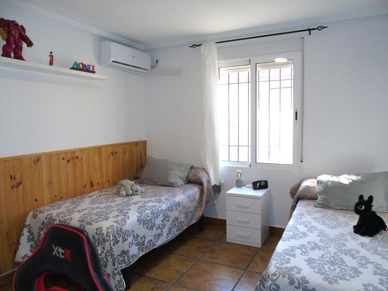 3 bedroom Commercial Property for sale