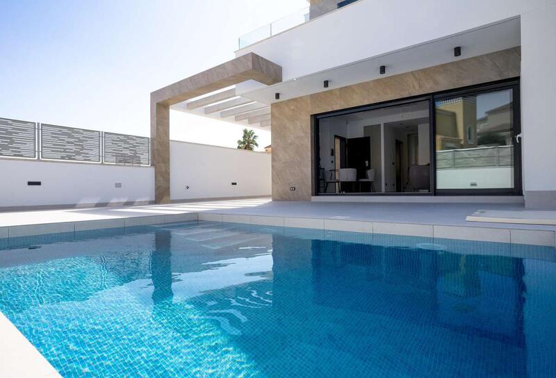 Villa à vendre dans Villamartin, Alicante
