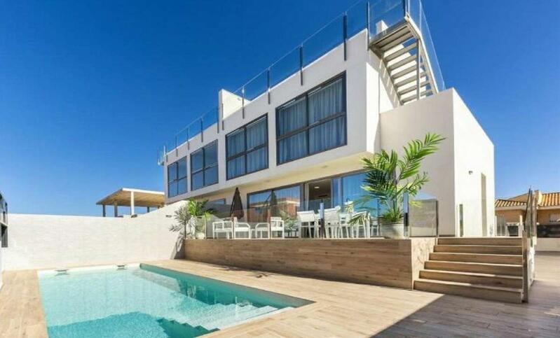 Villa for sale in El Puntal (Los Belones), Murcia