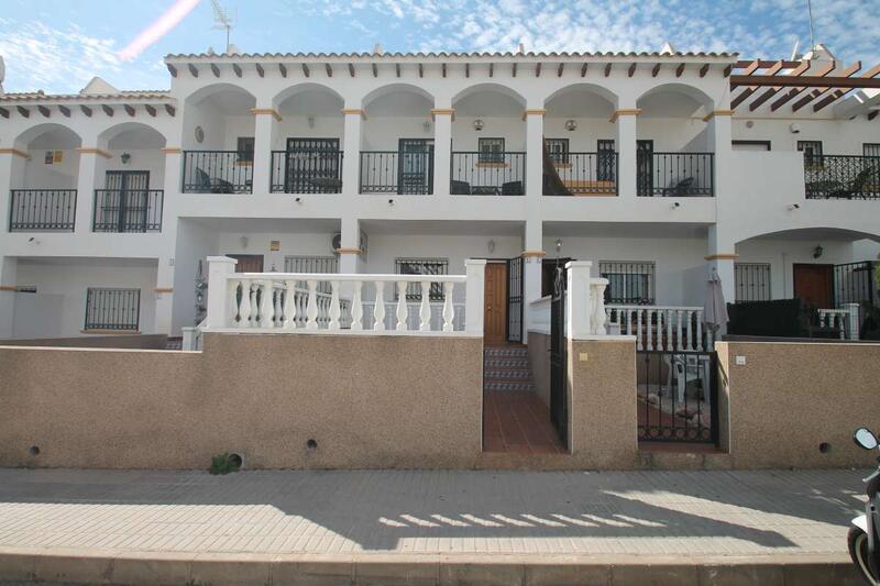Townhouse for sale in Orihuela Costa, Alicante