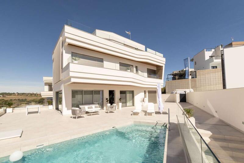 Villa zu verkaufen in Dehesa de Campoamor, Alicante