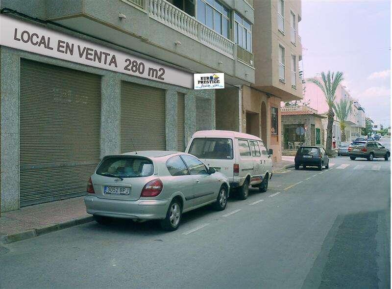 Erhvervsejendom til salg i Torrevieja, Alicante