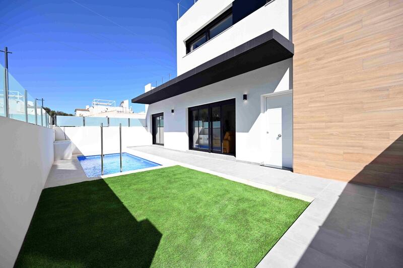 Grottehuset til salgs i Orihuela Costa, Alicante
