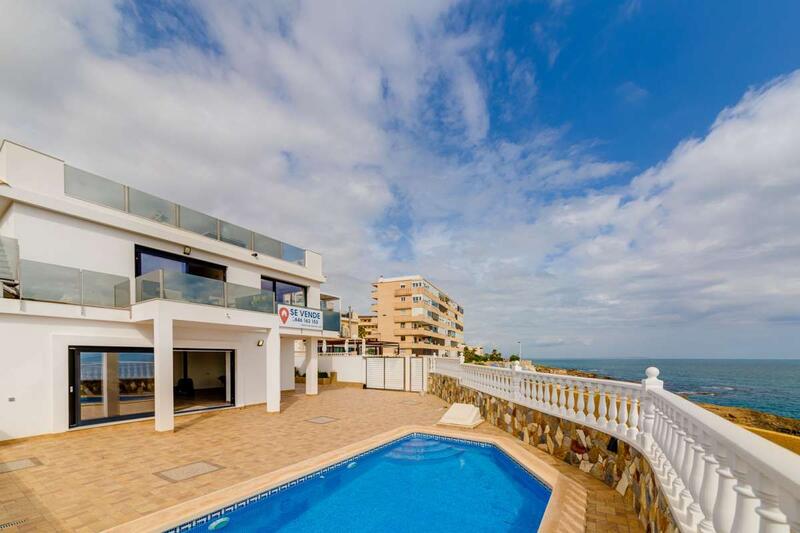 Villa for sale in Torrevieja, Alicante