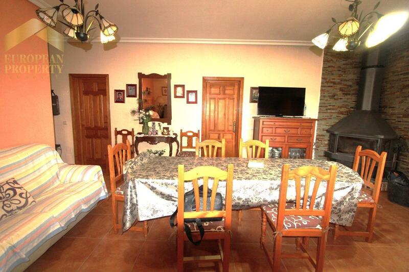 4 Cuarto Villa en venta